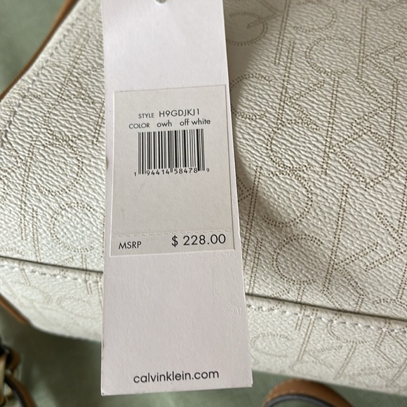 Calvin Klein Purse - Picture 4 of 15